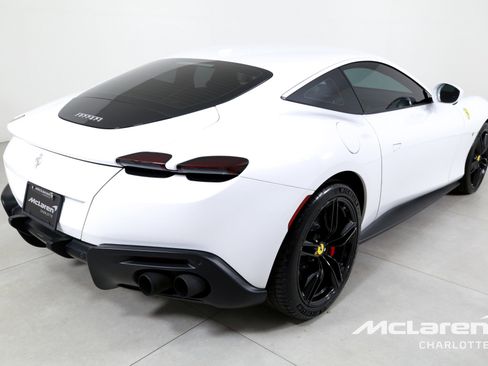 Used 2022 Ferrari Roma RWD image 8
