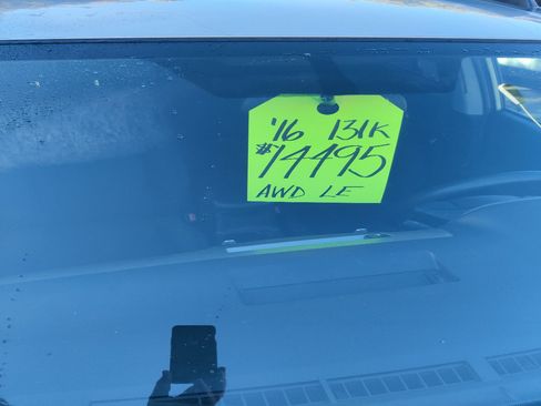 Used 2016 Toyota RAV4 LE image 9