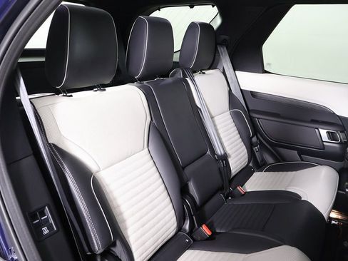 Used 2022 Land Rover Discovery HSE R-Dynamic image 34