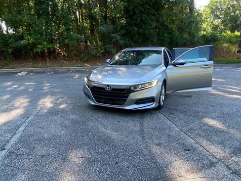 Used 2018 Honda Accord LX image 42