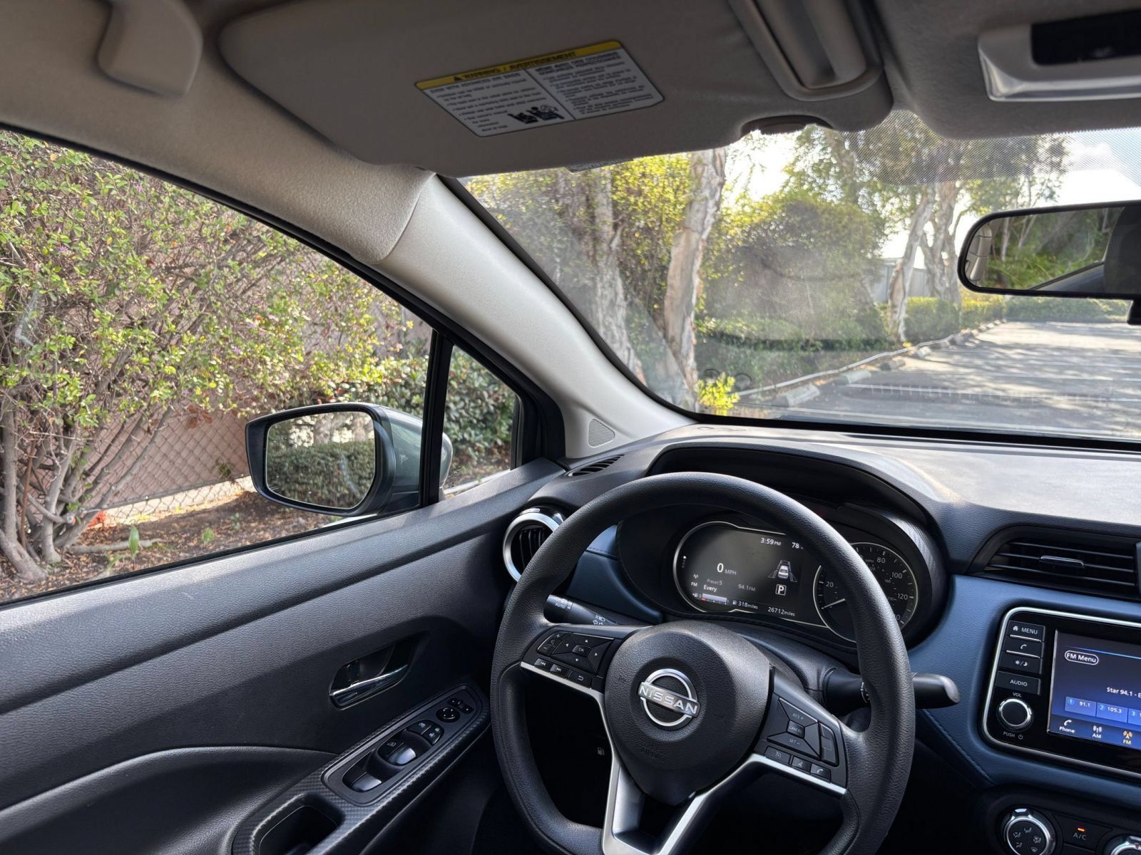 Used 2025 Nissan Versa SV FWD image 31