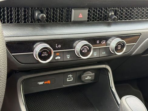Used 2025 Honda CR-V LX image 18