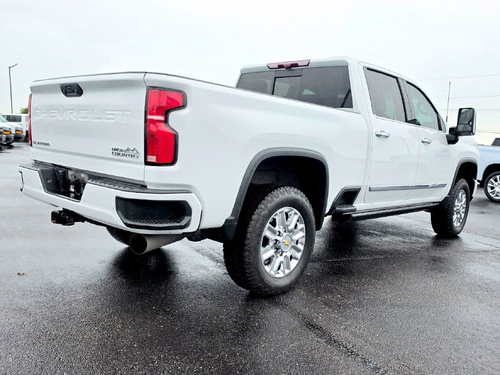 Used 2024 Chevrolet Silverado 2500 High Country w/ High Country Premium Package AWD/4WD image 11
