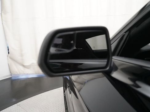 Used 2018 Ford Mustang GT w/ Black Accent Package RWD image 24