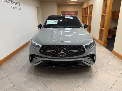 New 2027 Mercedes-Benz GLC 300 4MATIC image 2