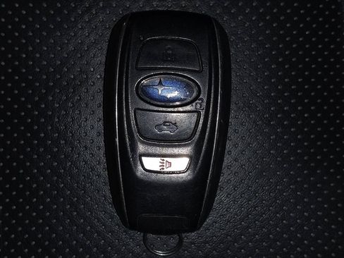 Used 2016 Subaru Legacy 3.6R Limited AWD/4WD image 32