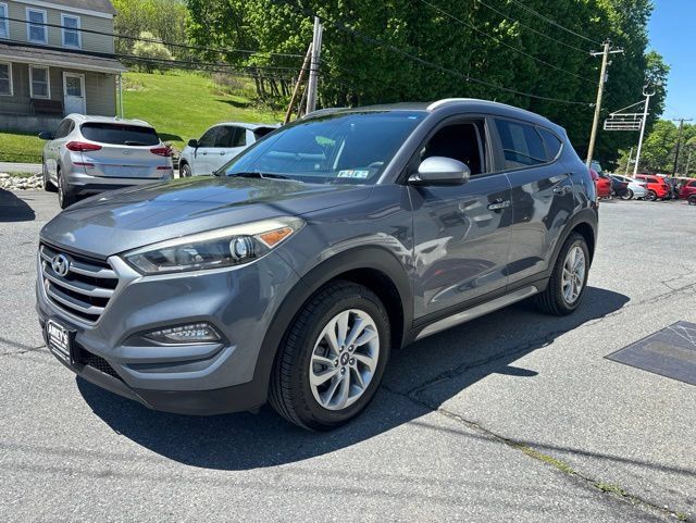 Used 2017 Hyundai Tucson SE w/ SE Popular Package 02 AWD/4WD image 3