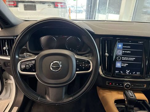 Used 2018 Volvo S90 T5 Momentum w/ Convenience Package AWD/4WD image 19