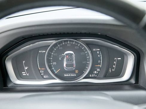 Used 2017 Volvo XC60 T5 Inscription w/ Preferred Option Package image 17