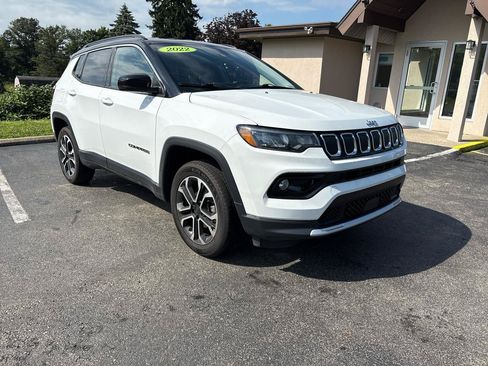 Used 2022 Jeep Compass Limited AWD/4WD image 3