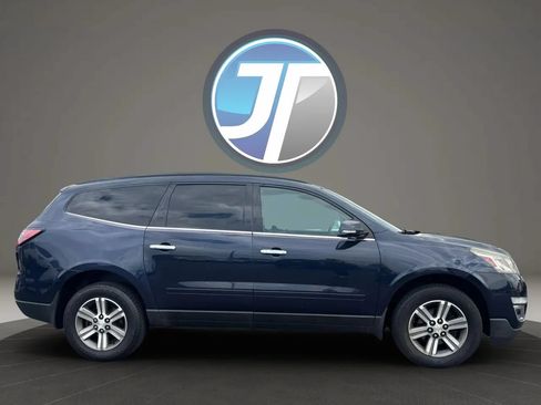 Used 2016 Chevrolet Traverse LT FWD image 18