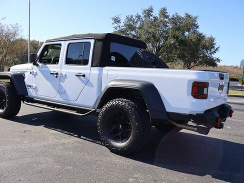 Used 2024 Jeep Gladiator Sport image 5