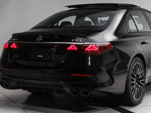 New 2026 Mercedes-Benz E 53 AMG e 4MATIC Sedan image 4