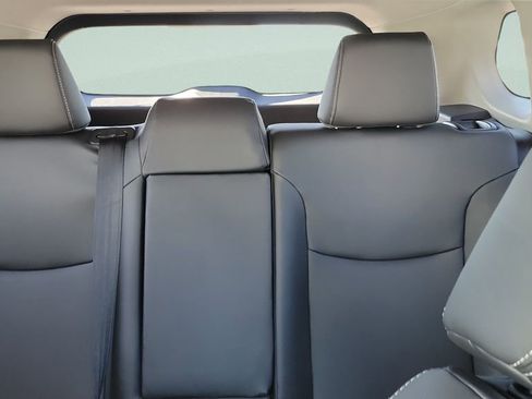 Used 2024 Toyota Corolla Cross XLE w/ Convenience Package image 13