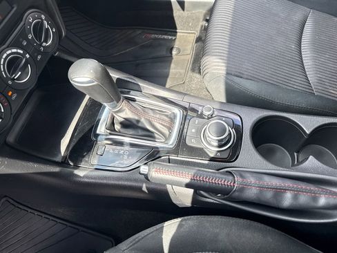 Used 2016 MAZDA MAZDA3 i Touring FWD image 13