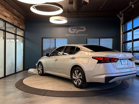 Used 2021 Nissan Altima 2.5 S w/ Driver Assist Package image 5