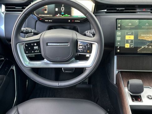 New 2025 Land Rover Range Rover SE AWD/4WD image 12