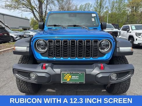 Used 2024 Jeep Gladiator Rubicon w/ Convenience Group AWD/4WD image 2