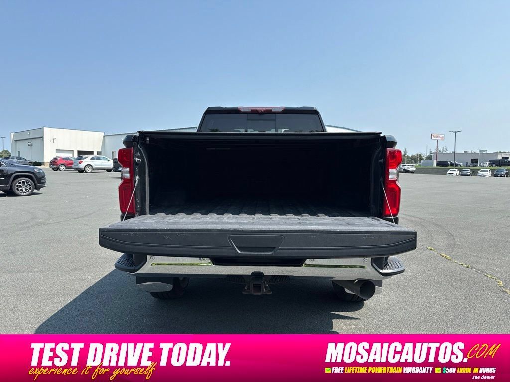 Used 2022 Chevrolet Silverado 2500 LTZ w/ LTZ Convenience Package AWD/4WD image 21