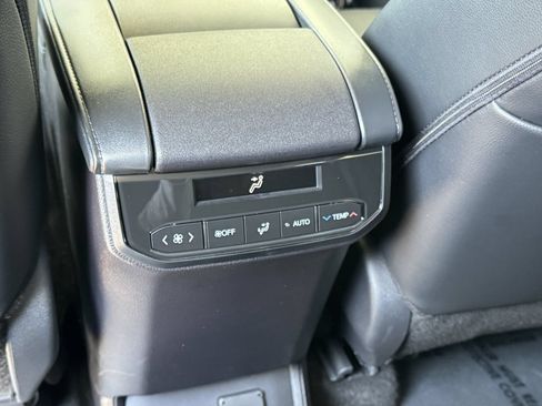 Certified 2026 Toyota Highlander Limited AWD/4WD image 16