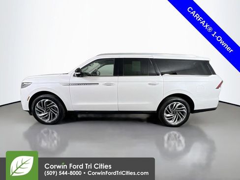 Used 2025 Lincoln Navigator L Reserve image 6