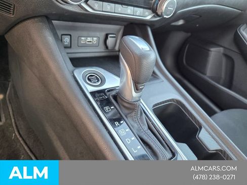 Used 2024 Nissan Sentra SV w/ All-Weather Package FWD image 19