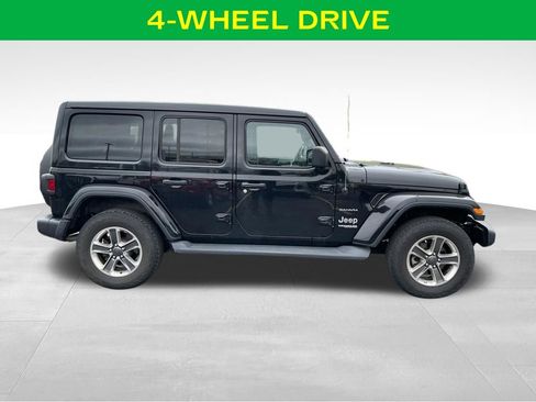 Used 2020 Jeep Wrangler Unlimited Sahara AWD/4WD image 6