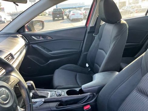 Used 2015 MAZDA MAZDA3 i Touring w/ Technology Package FWD image 9