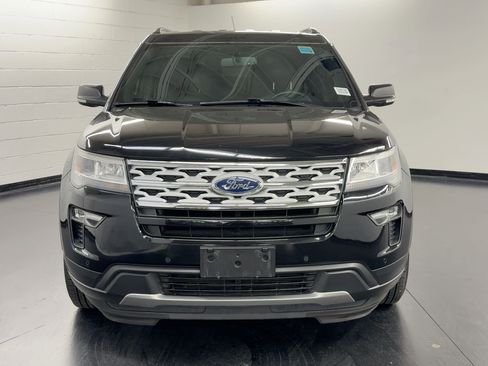 Used 2019 Ford Explorer XLT w/ Equipment Group 202A image 6
