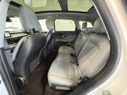 Used 2021 Lincoln Corsair AWD w/ Premium Package image 22