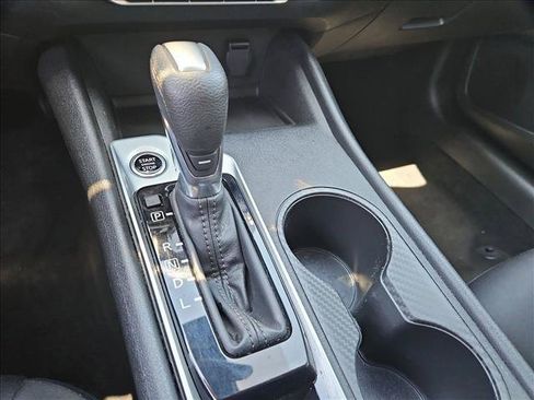 Used 2024 Nissan Altima 2.5 S FWD image 16