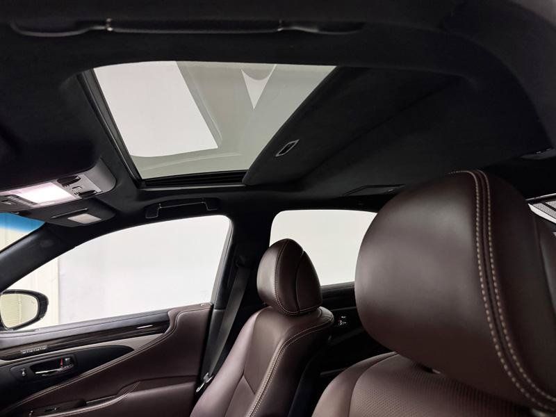 Used 2017 Lexus LS 460 RWD image 9