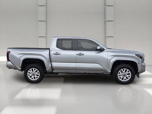 Used 2024 Toyota Tacoma SR5 RWD image 6