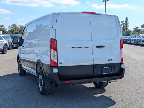 New 2026 Ford Transit 250 image 7