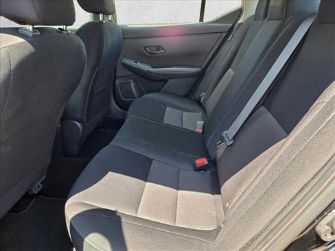 Used 2025 Nissan Sentra SV FWD image 17