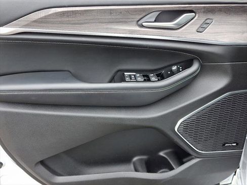 Certified 2023 Jeep Grand Cherokee Overland image 22