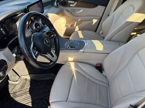 Used 2022 Mercedes-Benz GLC 300 4MATIC image 33