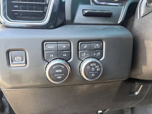 Used 2024 GMC Sierra 2500 Denali w/ Denali Reserve Package AWD/4WD image 21