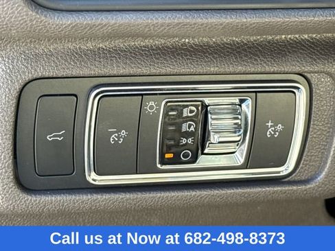 Used 2022 Lincoln Corsair AWD w/ Premium Package image 23