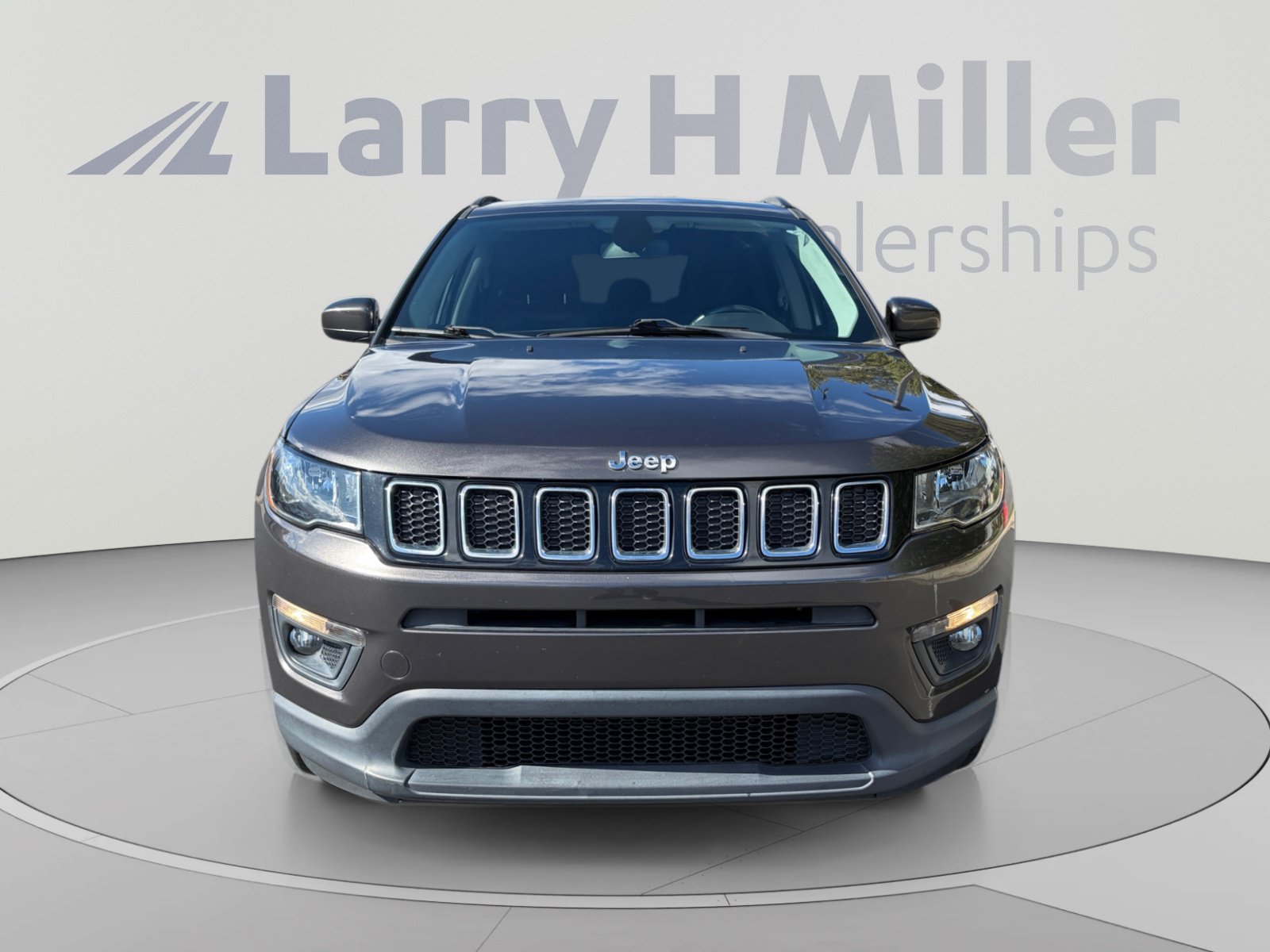 Used 2018 Jeep Compass Latitude AWD/4WD image 8
