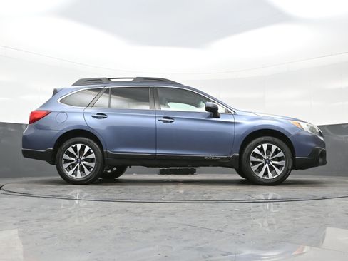 Used 2016 Subaru Outback 2.5i Limited image 34