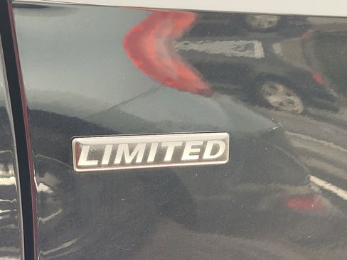 Used 2015 Volkswagen Passat 1.8T Limited Edition image 10