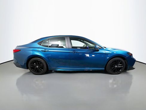 Used 2025 Toyota Camry SE w/ Multimedia Upgrade Package image 3