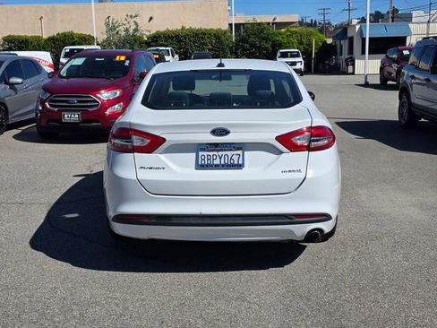 Used 2018 Ford Fusion SE image 5