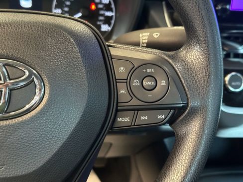 Used 2024 Toyota Corolla LE w/ LE Convenience Package FWD image 12