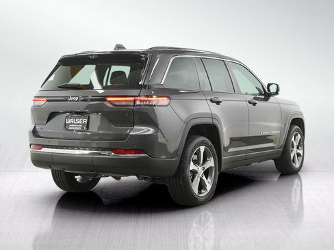 Used 2024 Jeep Grand Cherokee Limited 4xe w/ Luxury Tech Group II AWD/4WD image 5