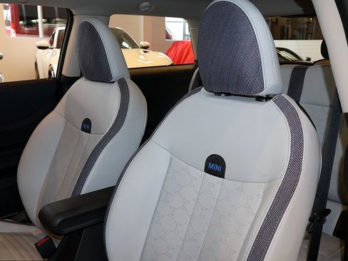 Used 2025 MINI Cooper S image 36