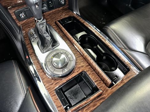 Used 2020 Nissan Armada Platinum w/ Captain's Chairs Package AWD/4WD image 18