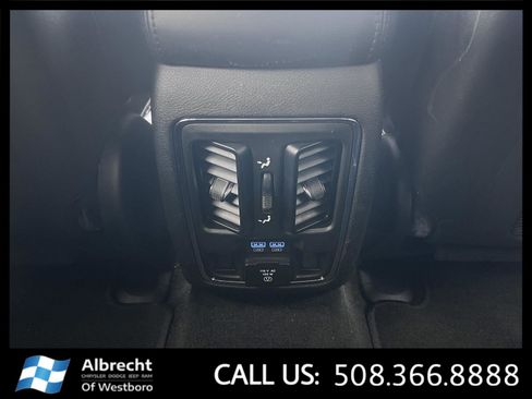 Used 2021 Jeep Grand Cherokee Limited w/ Sun & Sound Group image 24