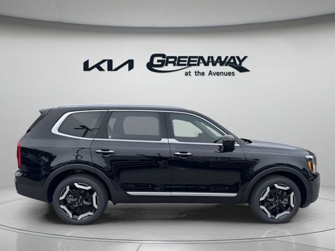 New 2025 Kia Telluride S image 5